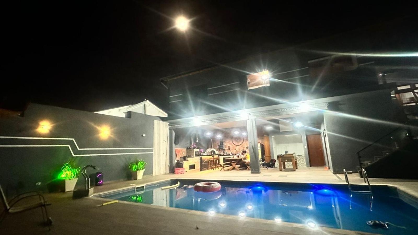 Chacara Gama Em Condominio Igarata-Sp - Jacuzzi Com Hidromassagem, Piscina E Sauna Exteriör bild